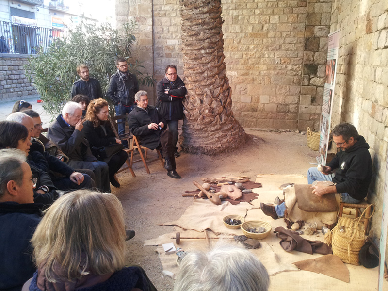 Science news disseminated in the streets: the Raval project, 6,000 years of history